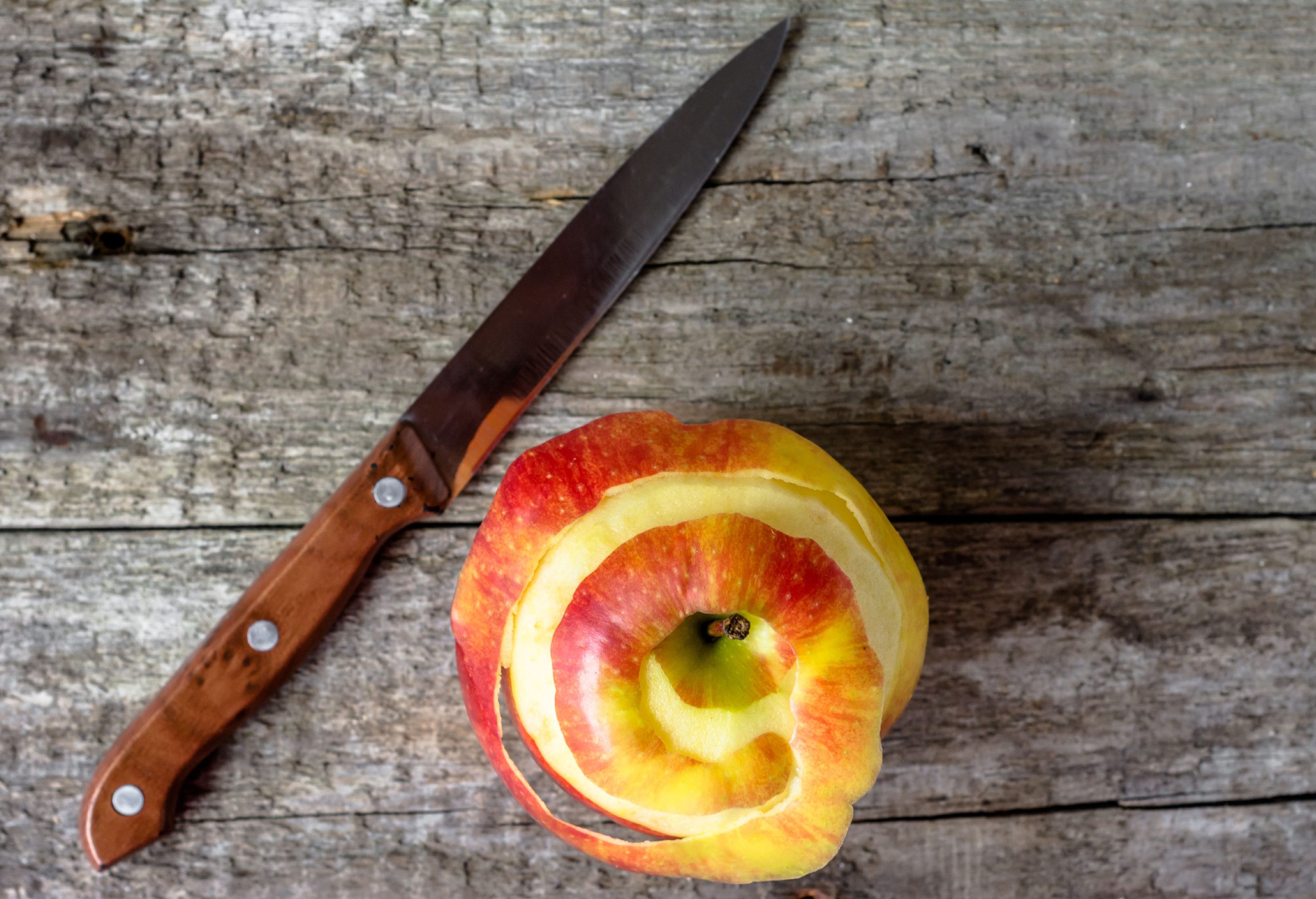 How to Keep Cut Apples Fresh - Robinette's Apple Haus & Winery